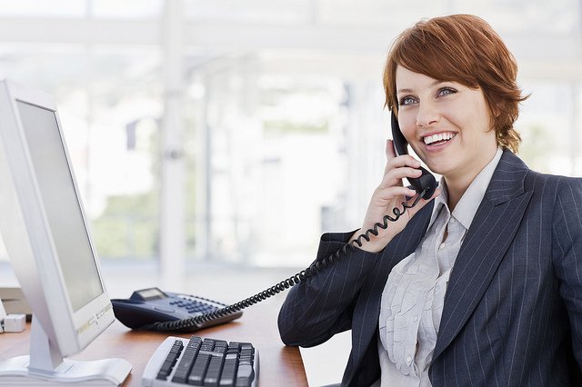 xwomen happy phone call.jpg.pagespeed.ic .WbnJDljGQ8 - How to Deliver Your USP on the Phone